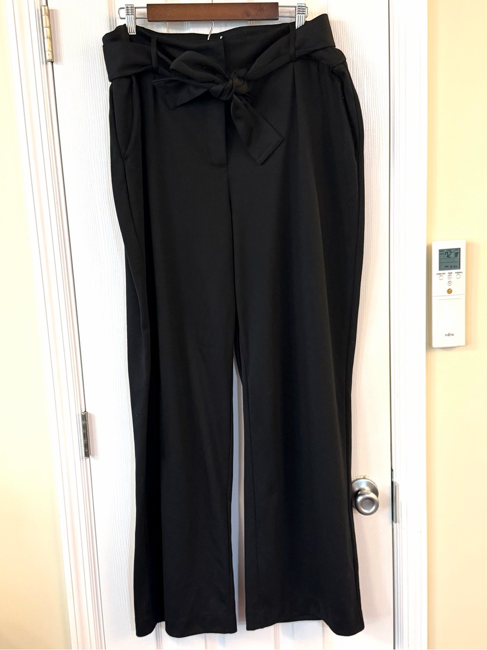 B2G1 FREE Liz Claiborne Black Wide Leg Tie Waist Dress Pants Plus Size 18 - Picture 2 of 11